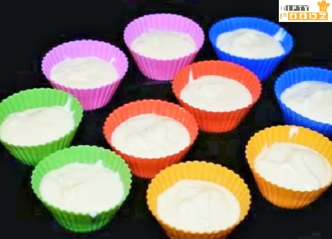 Microwave Vanilla Cupcakes-niftyfoodz