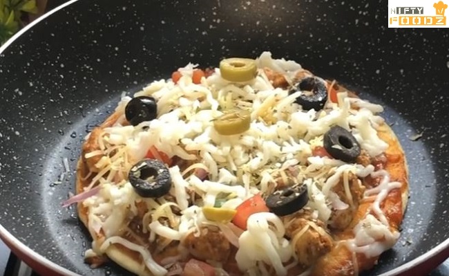 10 Minutes Pizza Pancake Recipe-niftyfoodz