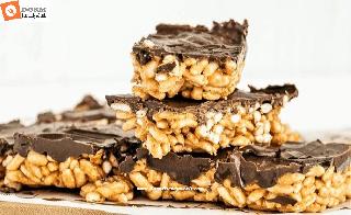 Chcolate and Peanut Butter Puffed Rice Bars