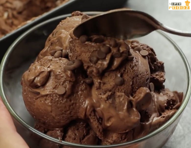 ..Homemade Chocolate Ice Cream